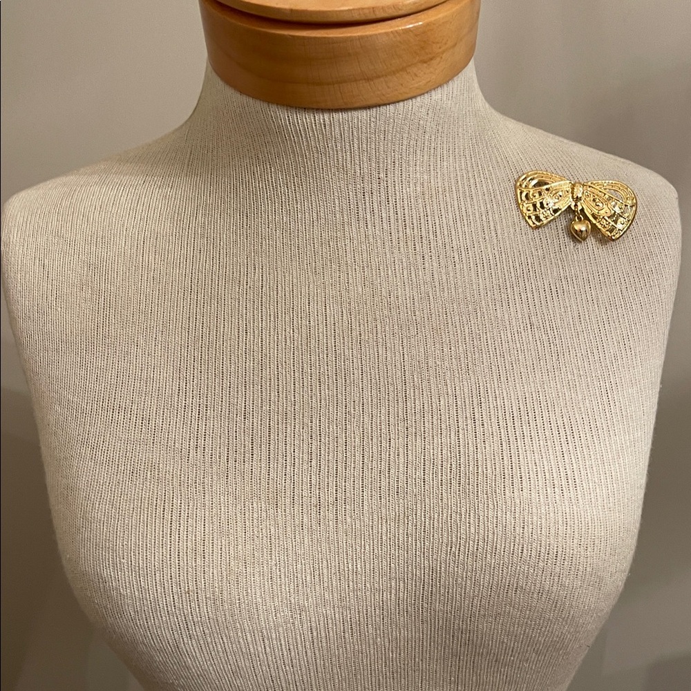 Vintage Carrington Jewelers Filigree 'Heart & Bow Pin' Dangle Brooch Gold-tone - Picture 11 of 16